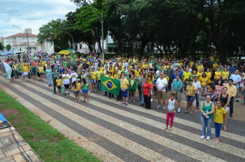 Cerca de Mil pessoas participaram do protesto em    Capivari