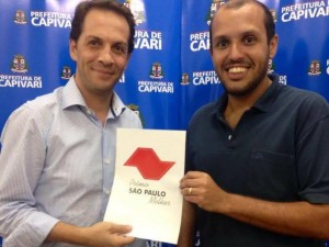 Foto: DC-Rodrigo e Vitão Apresentantando a conquista do “Prêmio São Paulo Melhor”